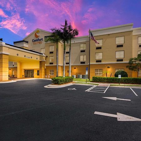Comfort Suites Vero Beach I-95 Exteriör bild