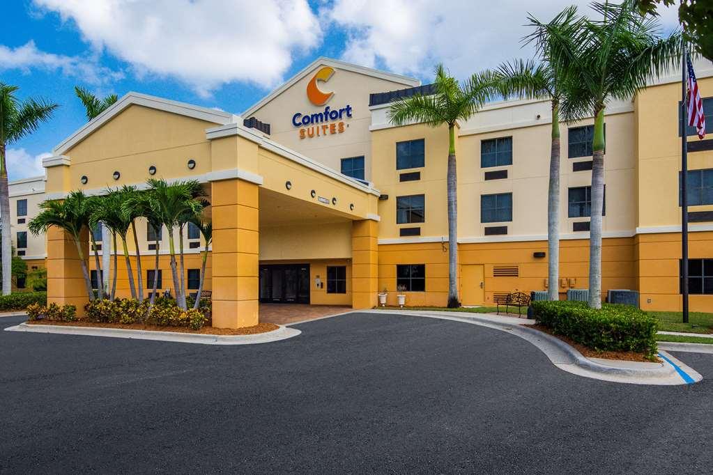 Comfort Suites Vero Beach I-95 Exteriör bild