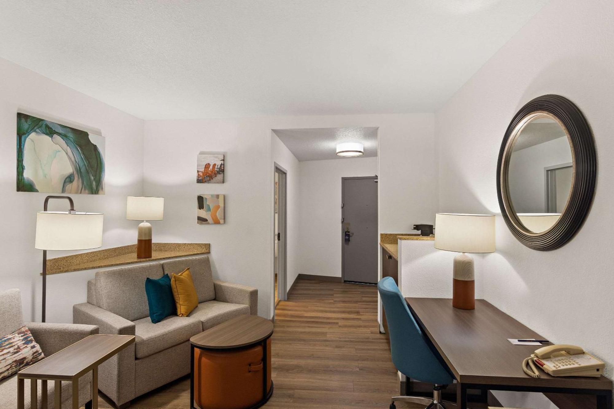 Comfort Suites Vero Beach I-95 Exteriör bild