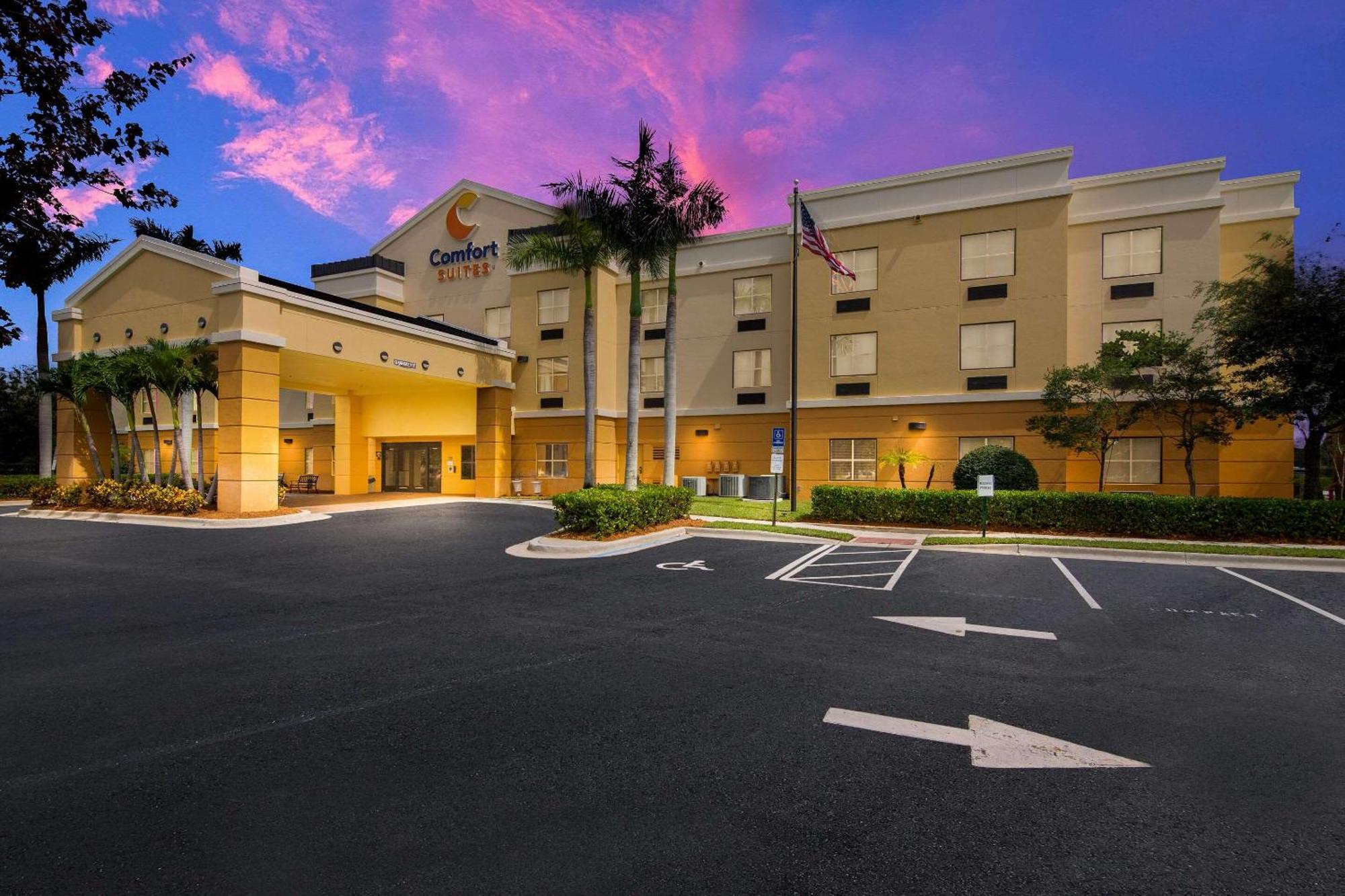 Comfort Suites Vero Beach I-95 Exteriör bild