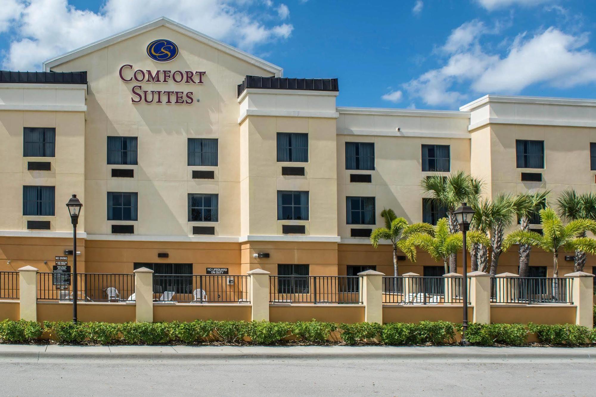 Comfort Suites Vero Beach I-95 Exteriör bild