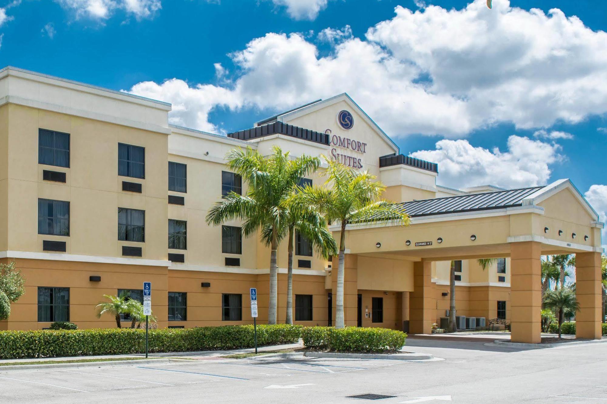 Comfort Suites Vero Beach I-95 Exteriör bild