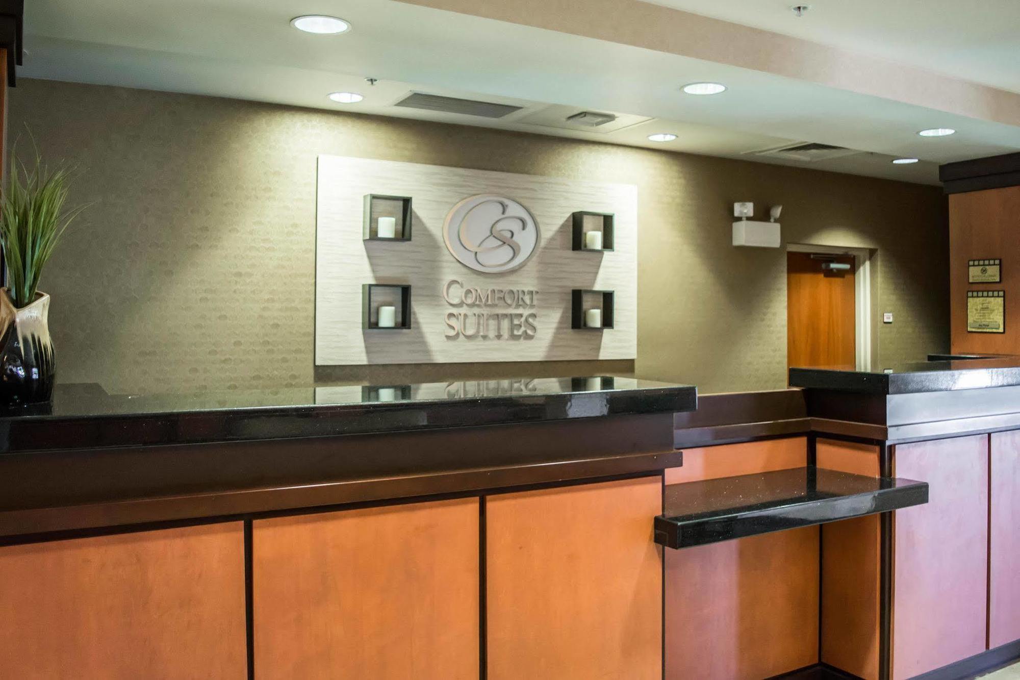 Comfort Suites Vero Beach I-95 Exteriör bild